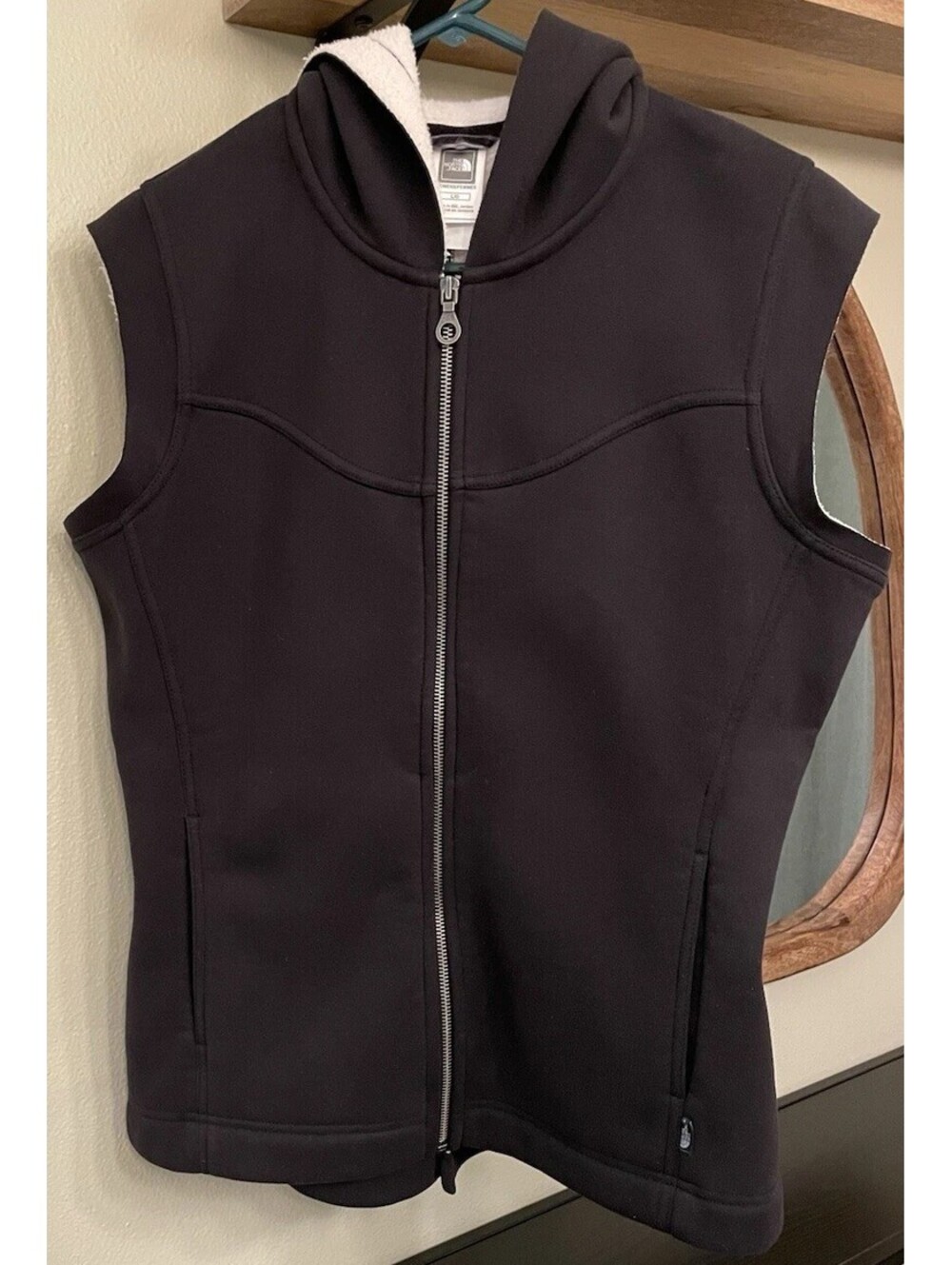 Women’s The North Face Hooded Sherpa Vest, Black Size Large